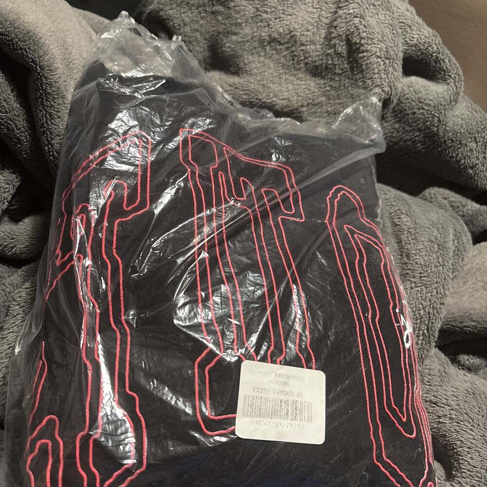 SET IT OFF ARCH HOODIE – Offset